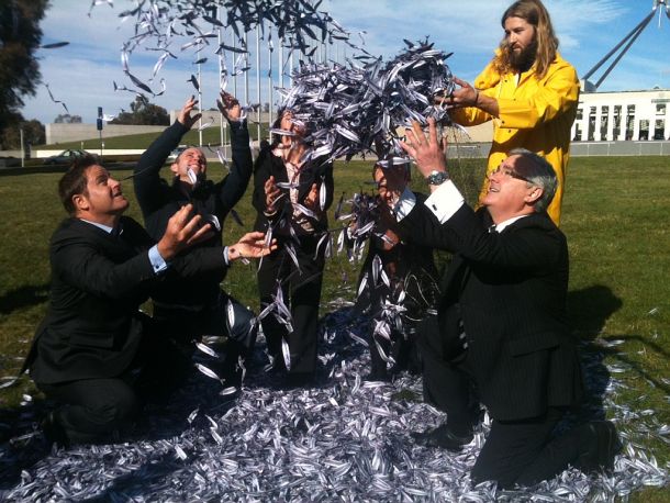 Anti-trawler petition delivered to Parliament House